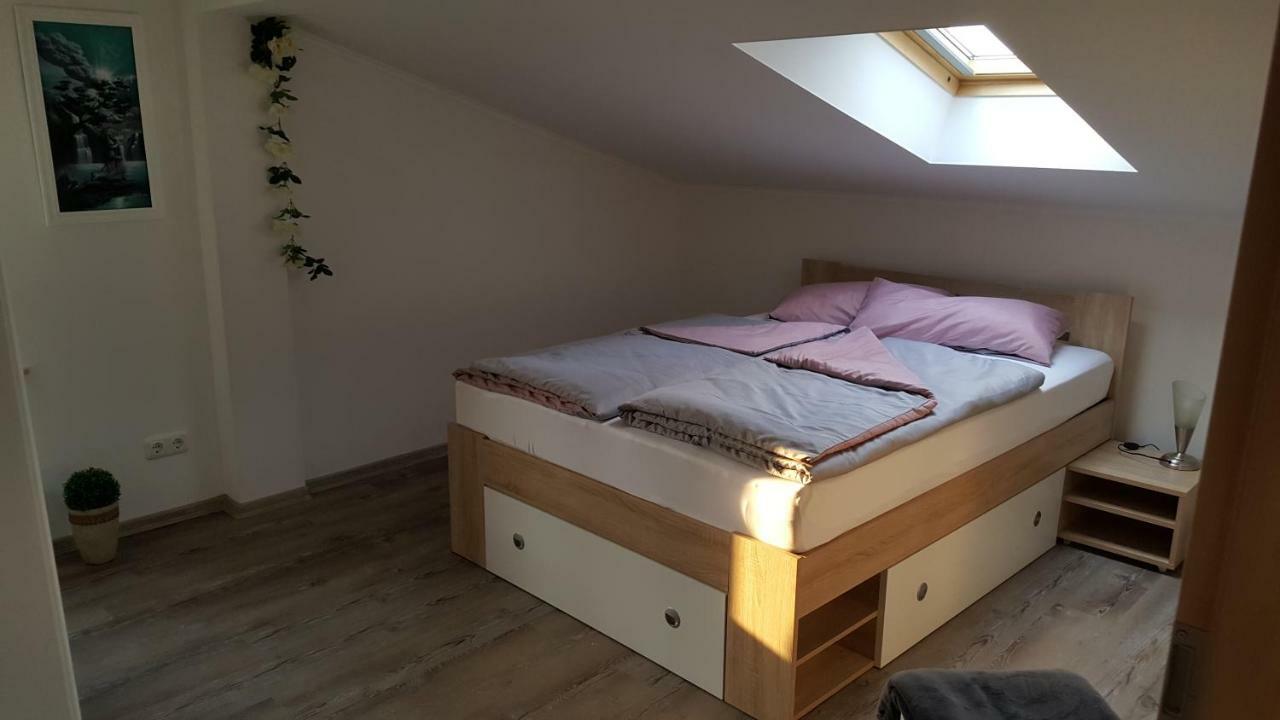 Ferienwohnung "Burgblick" An der Schmucke Esterno foto