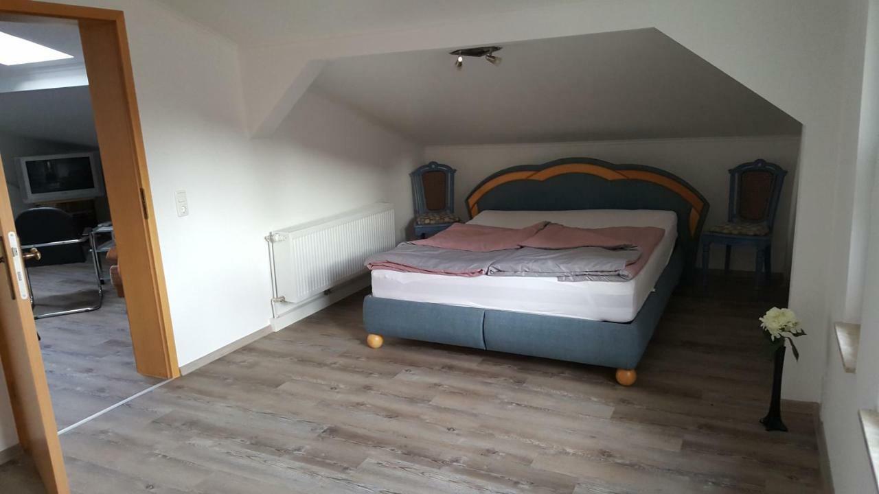 Ferienwohnung "Burgblick" An der Schmucke Esterno foto